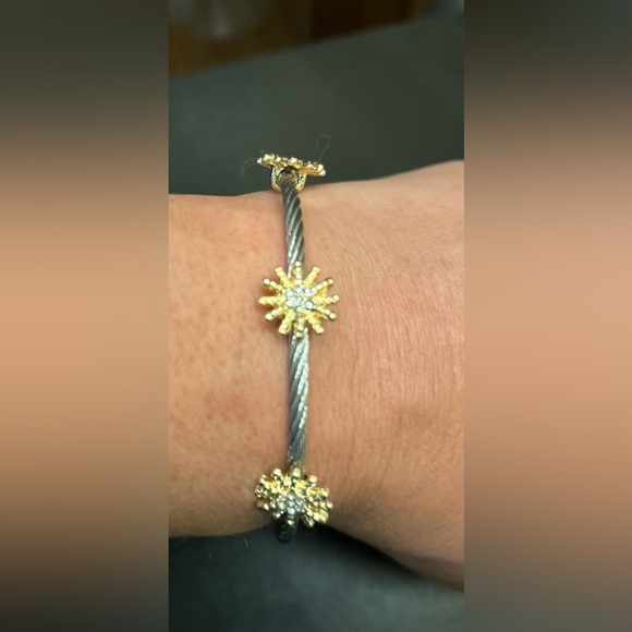 Jewelry - Starburst Gold and Silver Bracelet